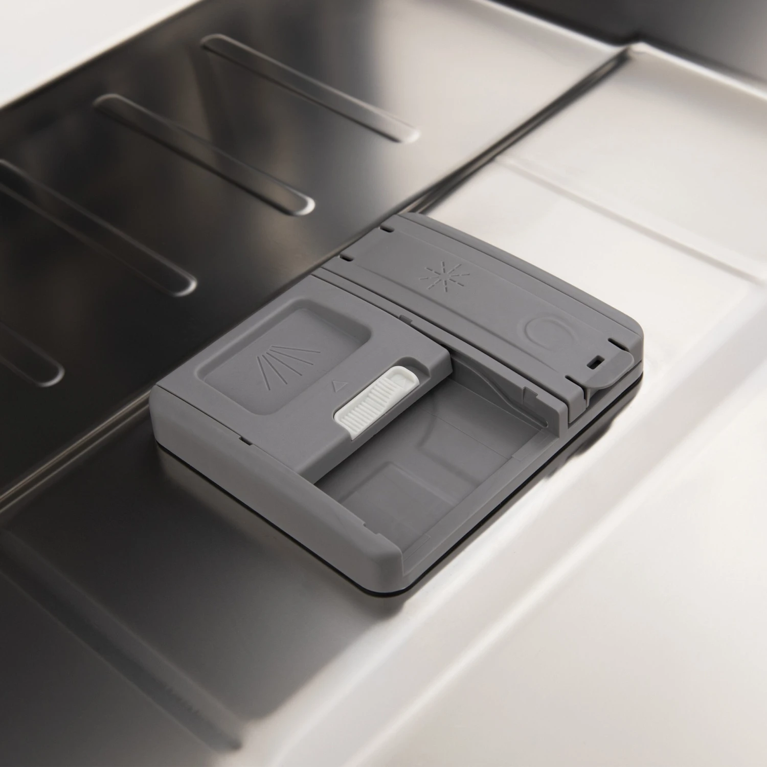 ZLINE 24 In. Top Control Dishwasher 120-Volt With Stainless Steel Tub And Traditional Style Handle 10 ZLINE 24 In. Top Control Dishwasher 120-Volt With Stainless Steel Tub And Traditional Style Handle - Image 8