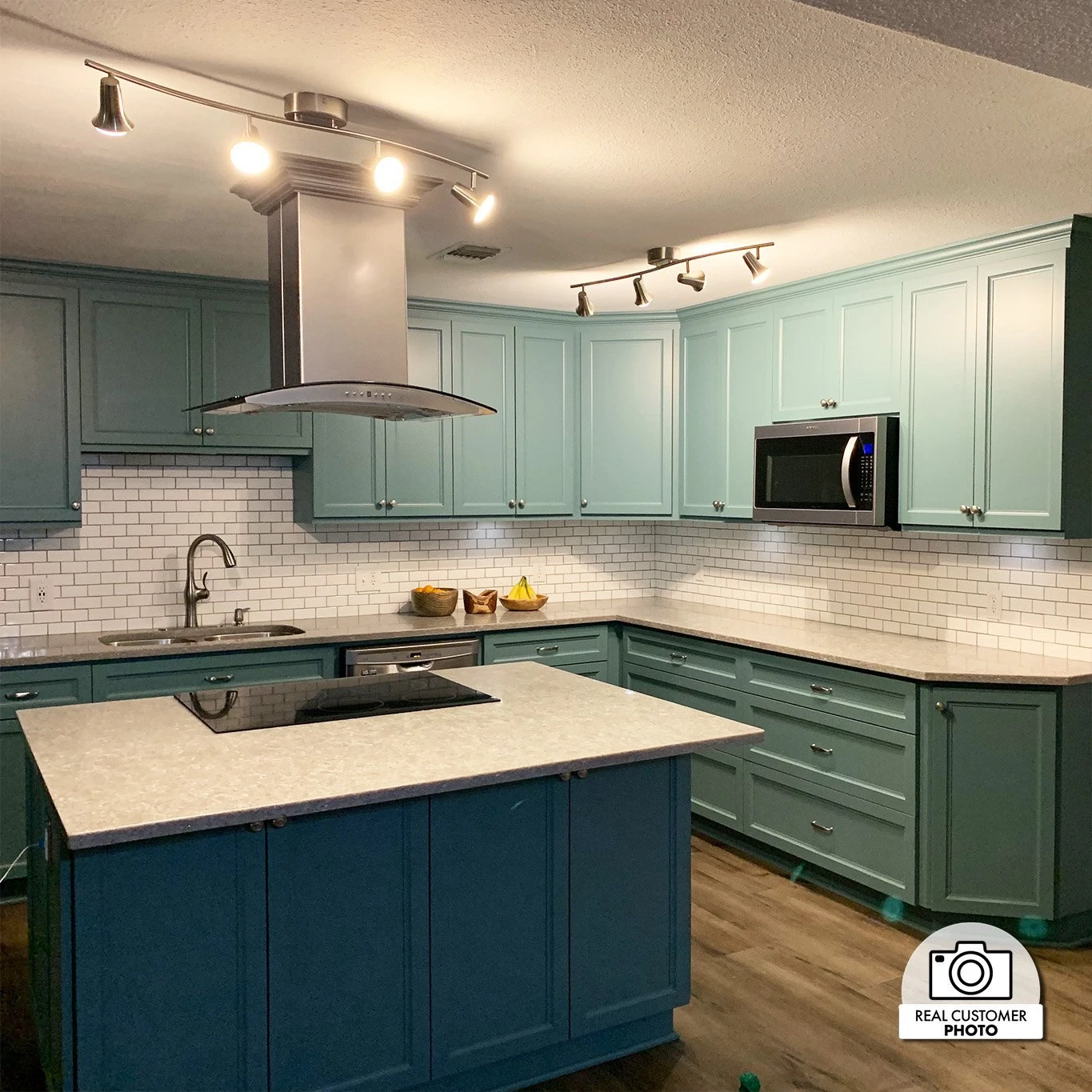 ZLINE Convertible Vent Island Mount Range Hood In Stainless Steel & Glass (GL14i) 11 ZLINE Convertible Vent Island Mount Range Hood In Stainless Steel & Glass (GL14i) - Image 9