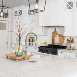 ZLINE 36" Porcelain Gas Stovetop In Black Stainless Steel With 6 Gas Burners (RTB-BR-36) -Home And Outdoor zline professional black stainless gas rangetop RTB BR 36 lifestyle 2 e00d5e8a 6fb7 43e6 aa4a 00dab5dd5fa4